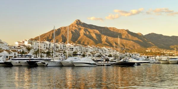 Ingatlanközvetítő szolgáltatásunk elérhető Spanyolországban is.