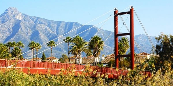 Az adásvételi folyamatban végig támogatunk Spanyolországban is.